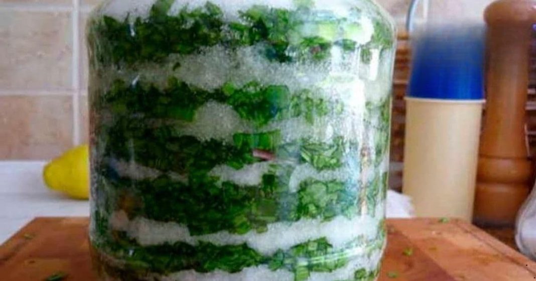 Mravaldzarghva juice with honey Mravaldzarghva juice with honey