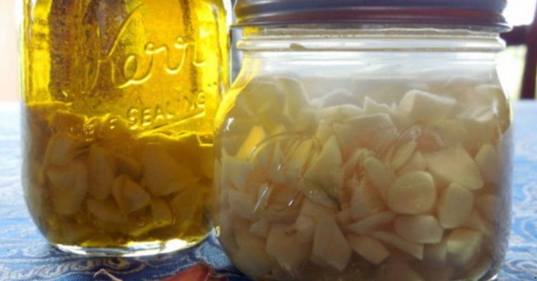 Garlic's tincture for joints' and osteochondrosis's diseases Garlic's tincture for joints' and osteochondrosis's diseases